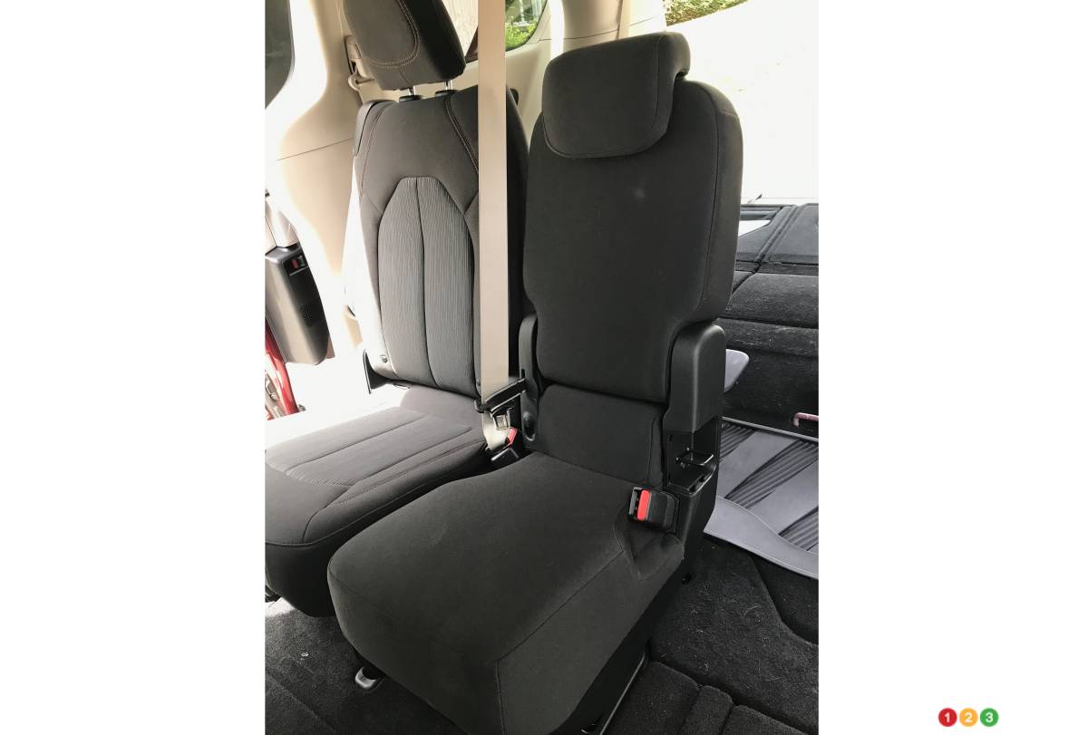 Chrysler Pacifica, siège du milieu de la 2e rangée